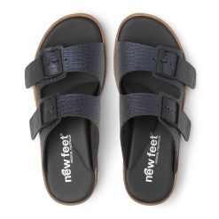 New Feet Tofflor Mörkblå med struktur ovanifrån