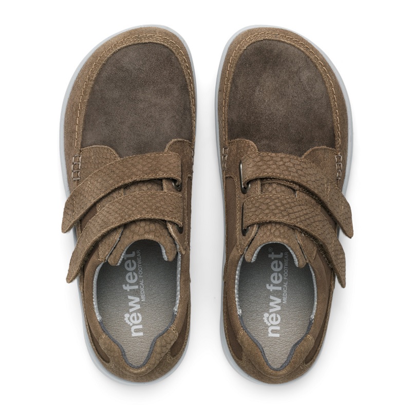 New Feet Sneakers Beige med kardborreband ovanifrån