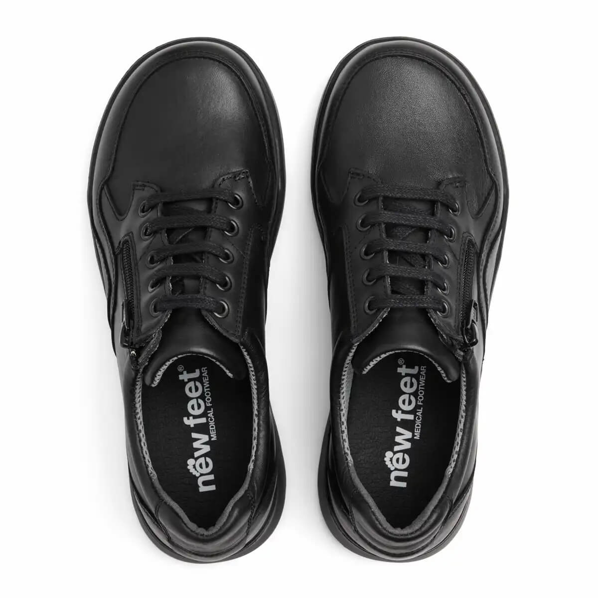 New Feet Sneakers Svart med snörning från sidan New Feet Sneakers Svart med snörning & dragkedja New Feet Sportig Sneaker Svart med snörning & dragkedja ovanifrån